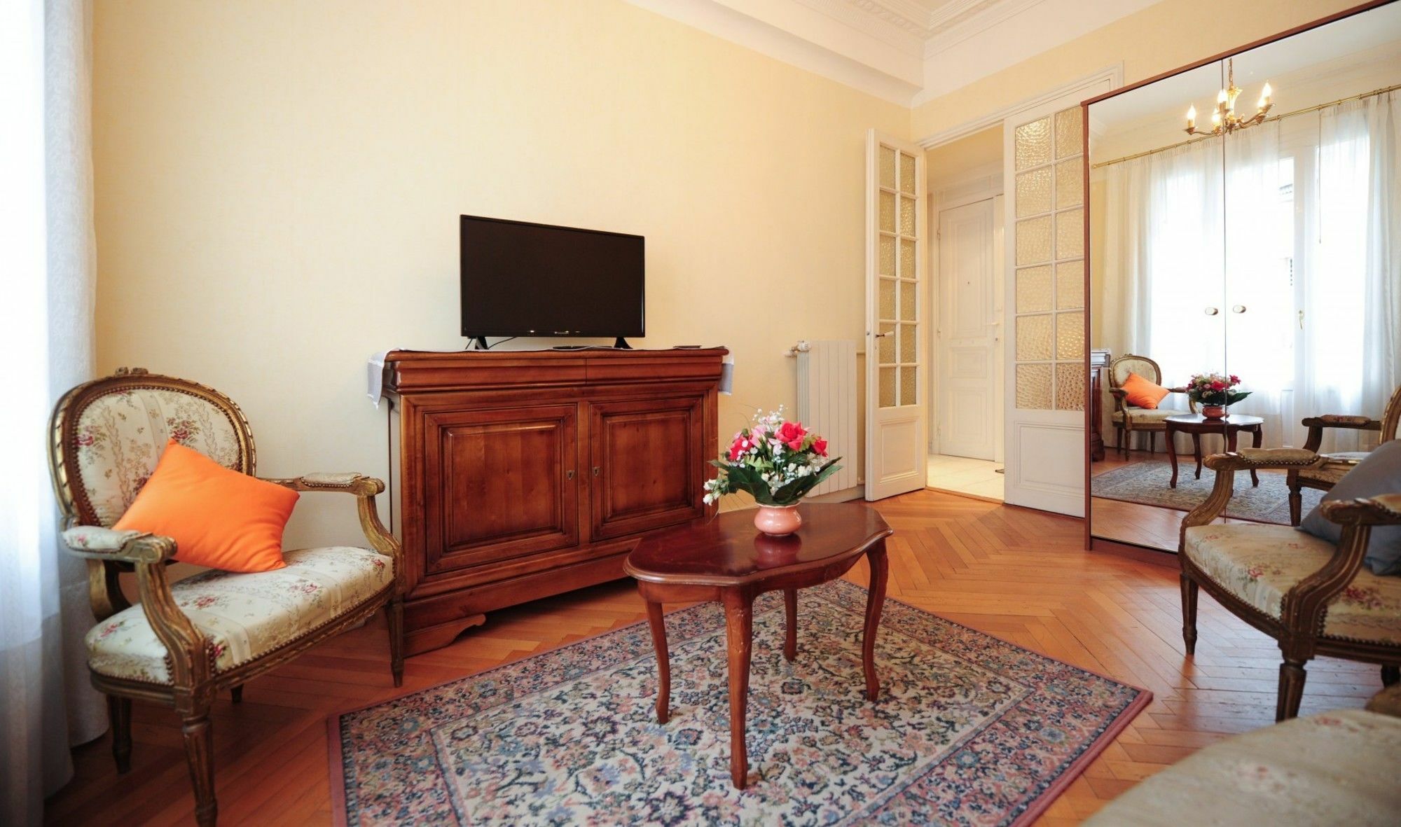 Appartement Minuetto Five Stars Holiday House Νίκαια Εξωτερικό φωτογραφία
